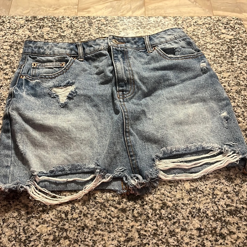 Denim ripped skirt